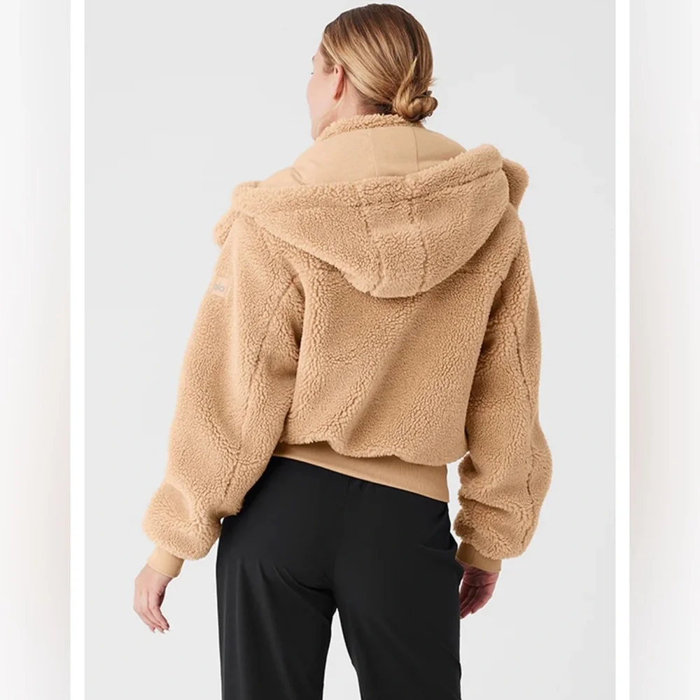 Alo Yoga Foxy Sherpa Camel Jacket size Medium